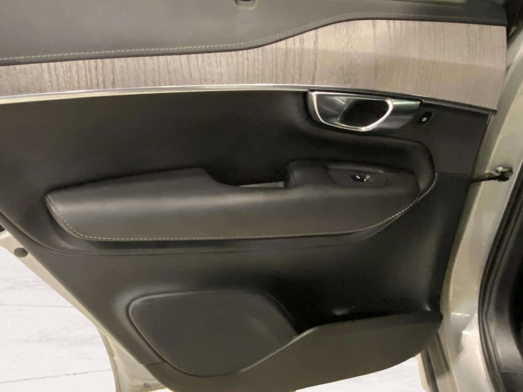 Used 2023 Volvo XC90 B6 Ultimate image 23