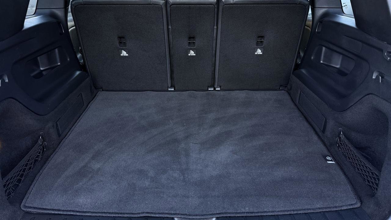 Used 2022 Mercedes-Benz EQB 300 4MATIC image 11