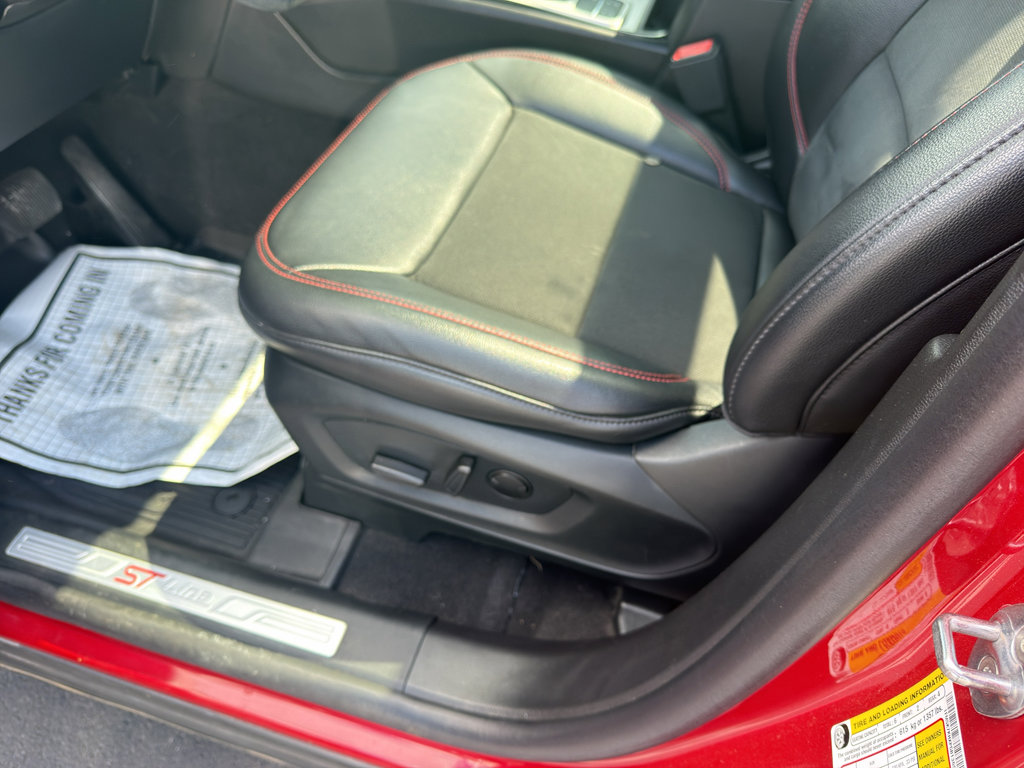 Used 2023 Ford Explorer ST-Line w/ Class IV Trailer Tow Package RWD image 17