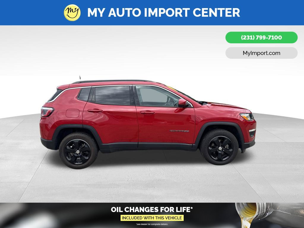Used 2018 Jeep Compass Latitude w/ Popular Equipment Group AWD/4WD image 8