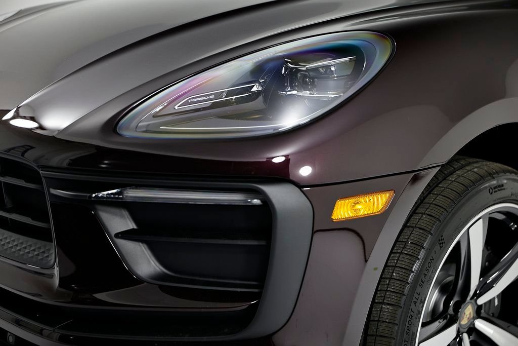 New 2026 Porsche Macan AWD/4WD image 9