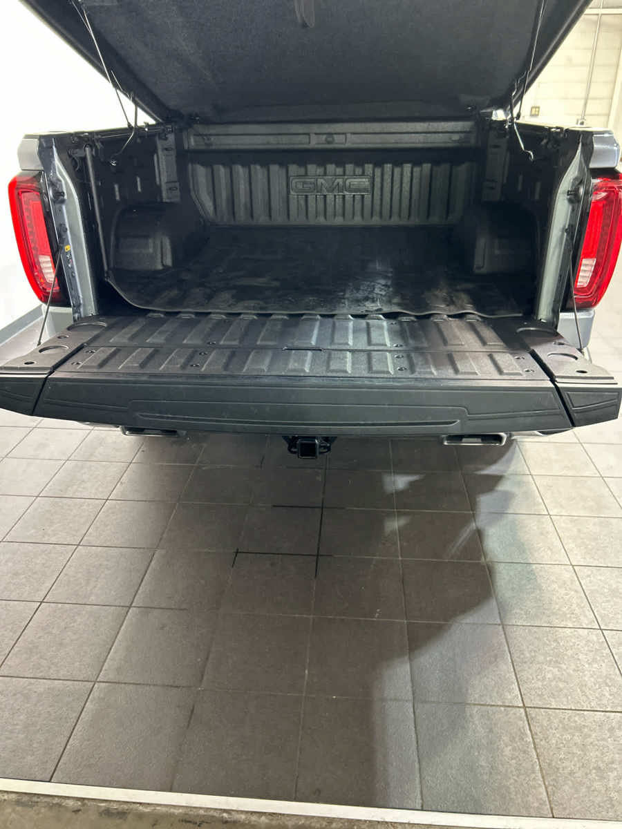 Used 2021 GMC Sierra 1500 SLT w/ SLT Convenience Package AWD/4WD image 30