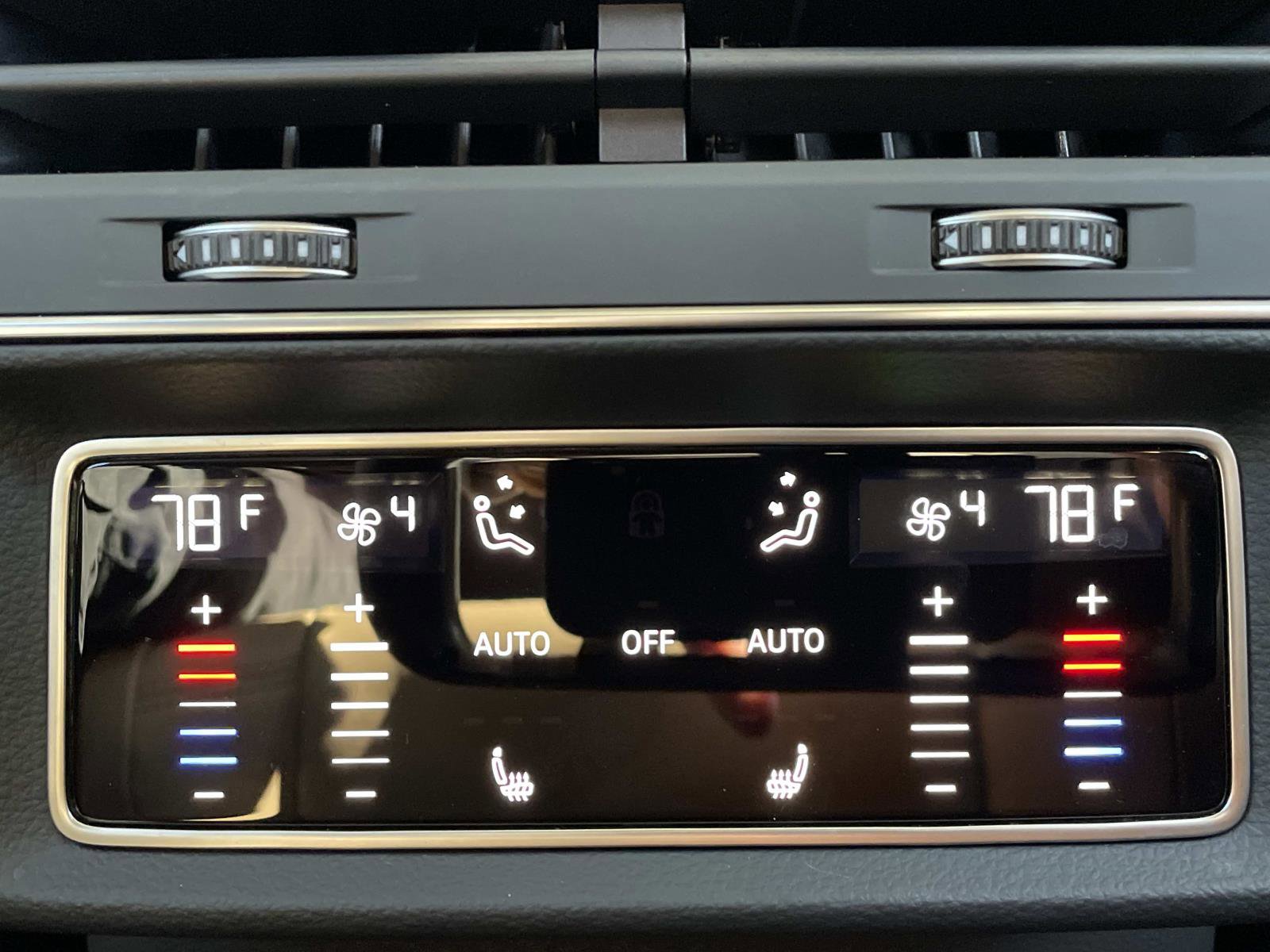 Used 2025 Audi Q8 Prestige w/ Prestige Package image 13