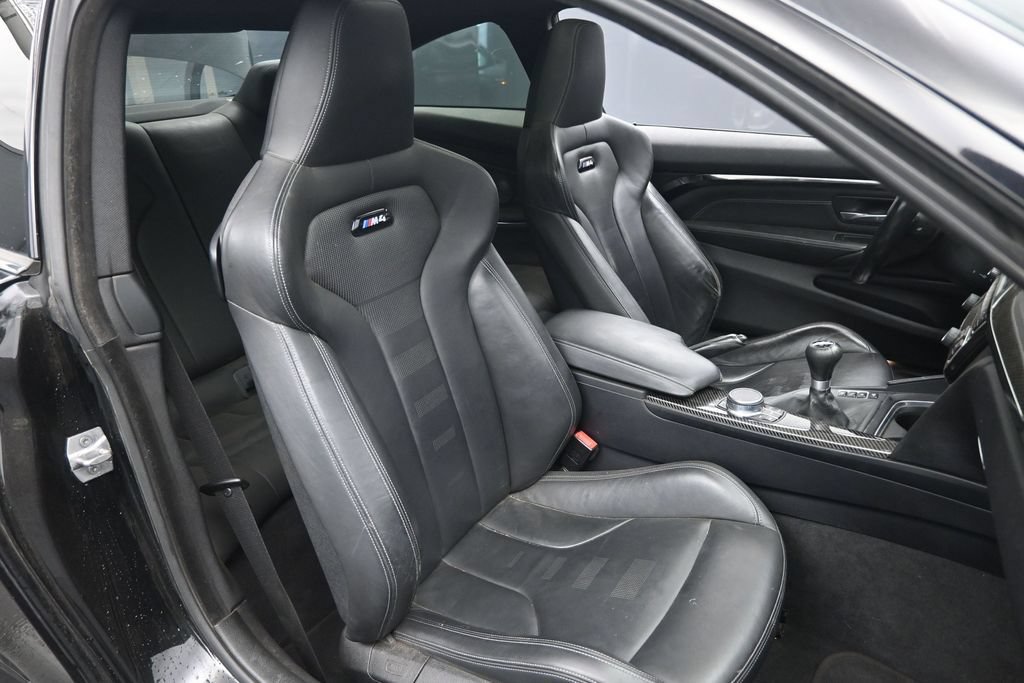 Used 2018 BMW M4 Coupe RWD image 30