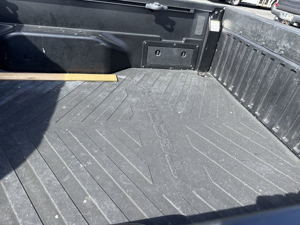 Used 2022 Toyota Tacoma SR image 13