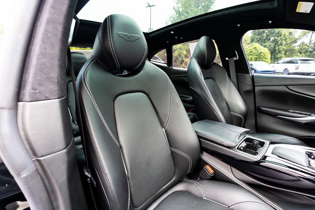 Used 2021 Aston Martin DBX AWD/4WD image 42