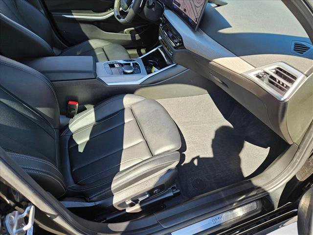 Used 2025 BMW 330i Sedan w/ Convenience Package image 21