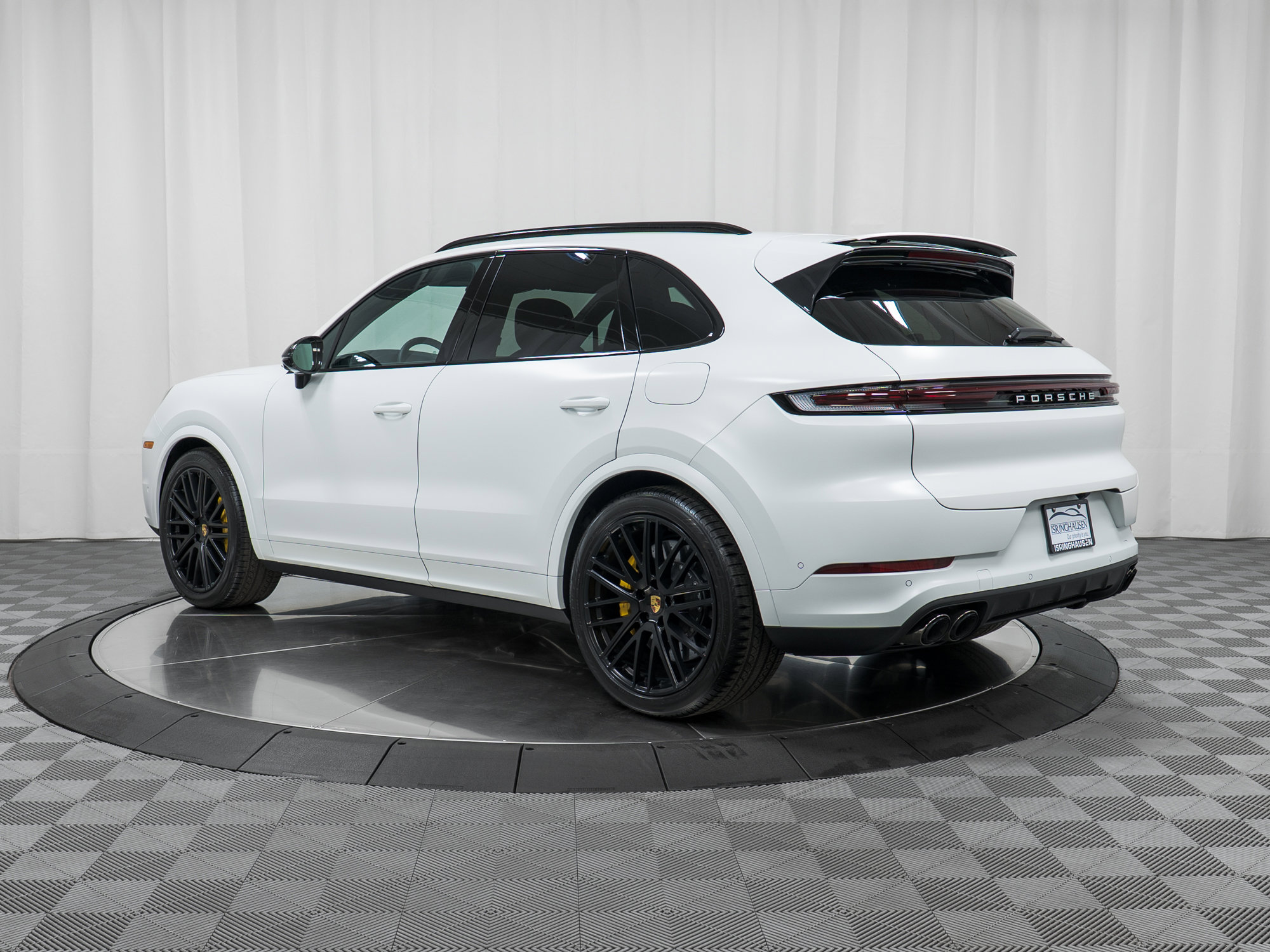 Certified 2024 Porsche Cayenne Turbo image 3