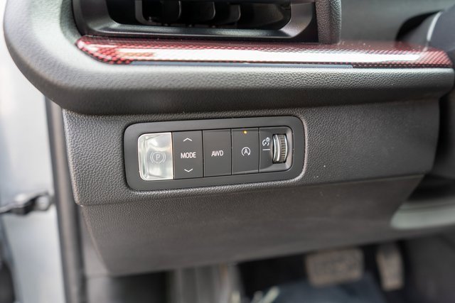 Used 2024 Chevrolet Traverse RS w/ LPO, Floor Liner Package image 22