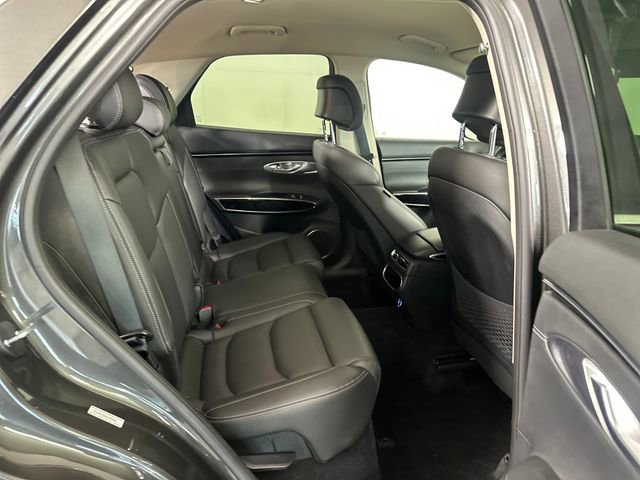 Used 2025 Genesis GV70 2.5T image 27