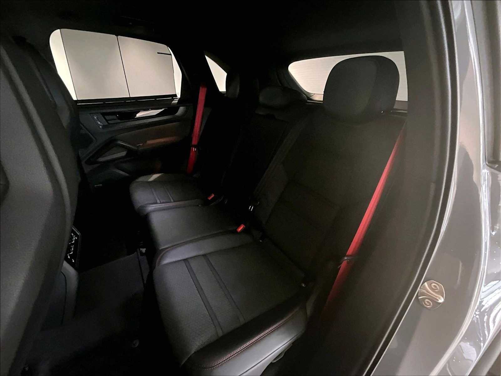 Used 2025 Porsche Cayenne GTS image 30