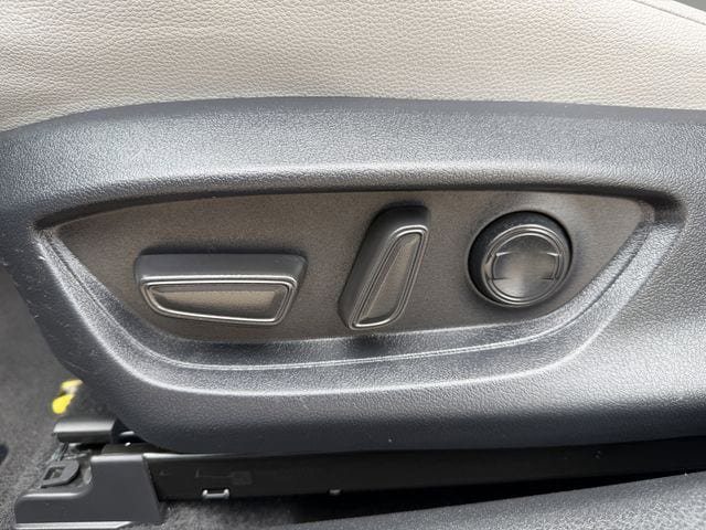 Certified 2025 Toyota Camry SE w/ Convenience Package FWD image 26