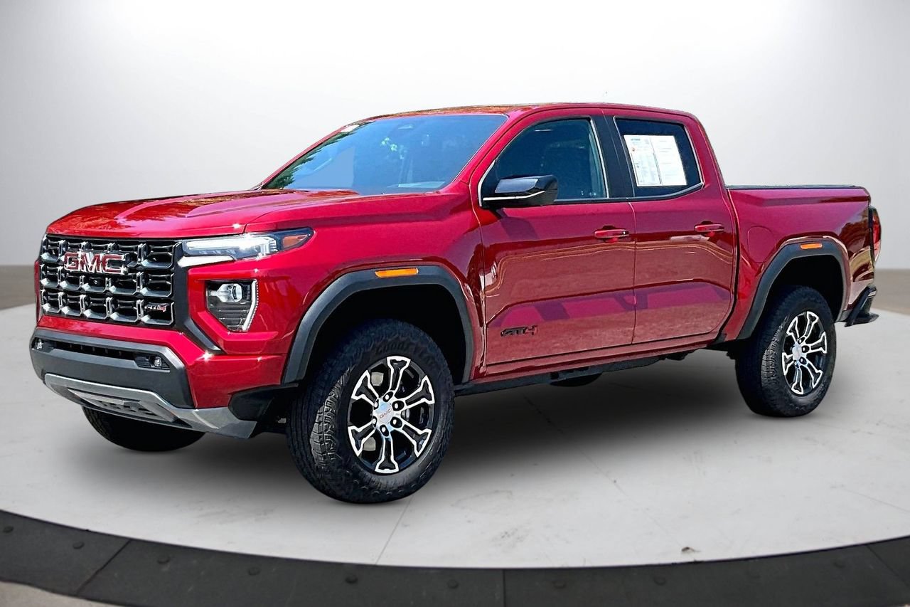 Used 2024 GMC Canyon AT4 w/ AT4 Premium Package AWD/4WD image 4