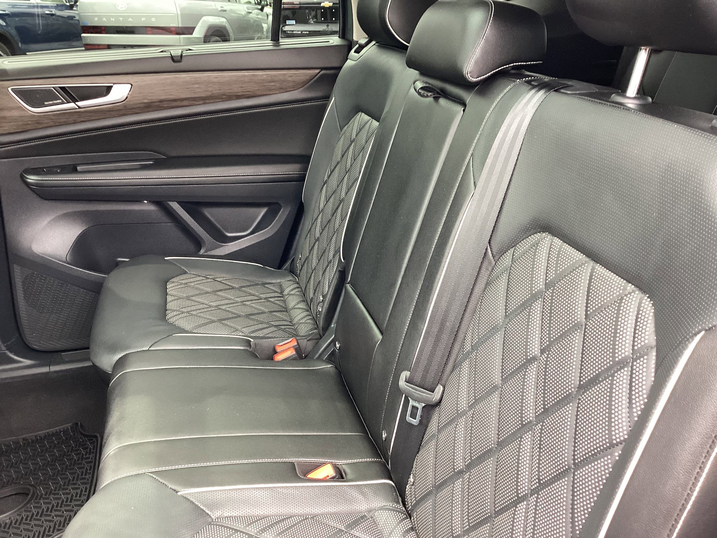 Used 2024 Volkswagen Atlas SEL Premium R-Line AWD/4WD image 13