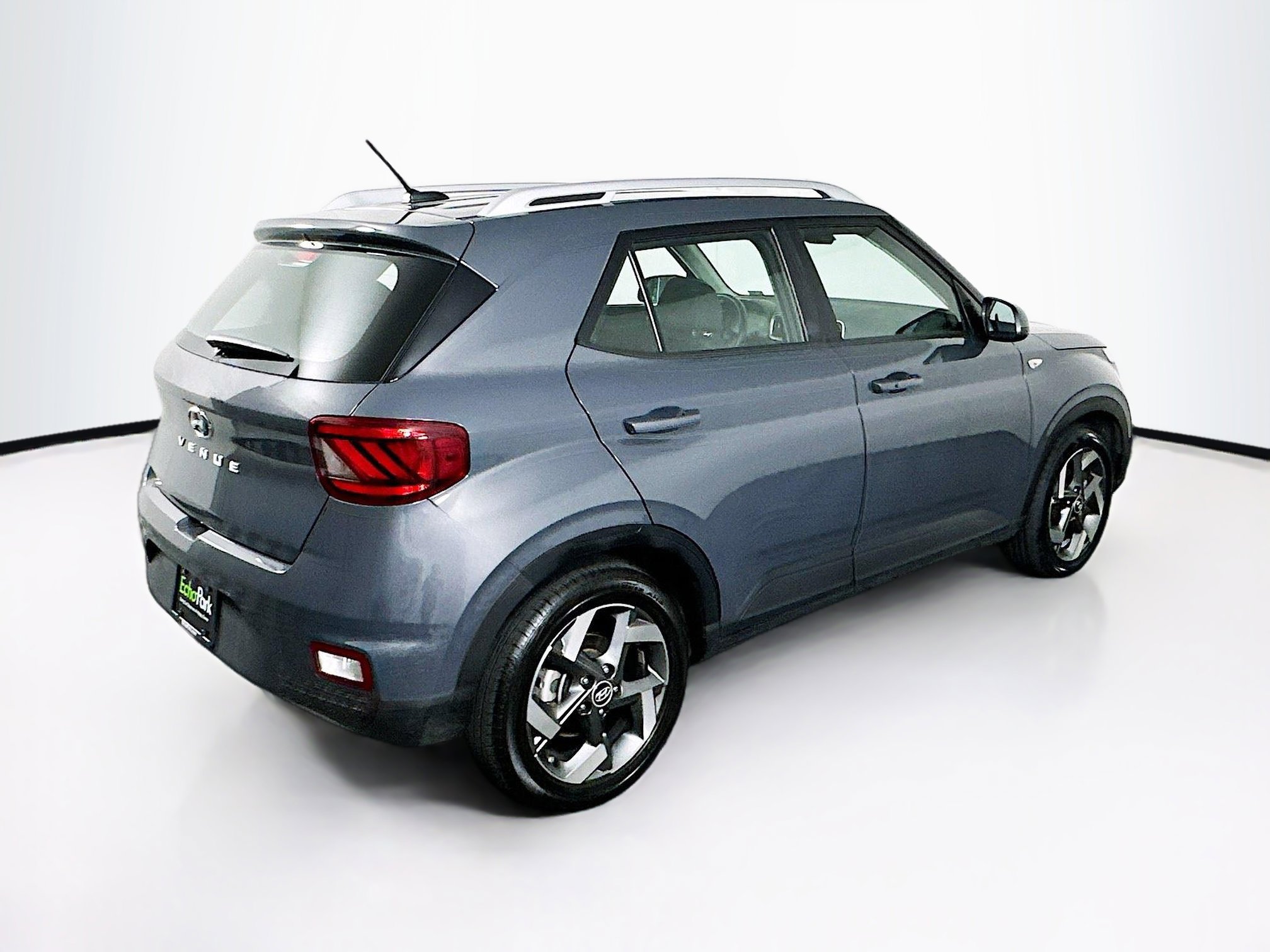Used 2024 Hyundai Venue SEL image 10
