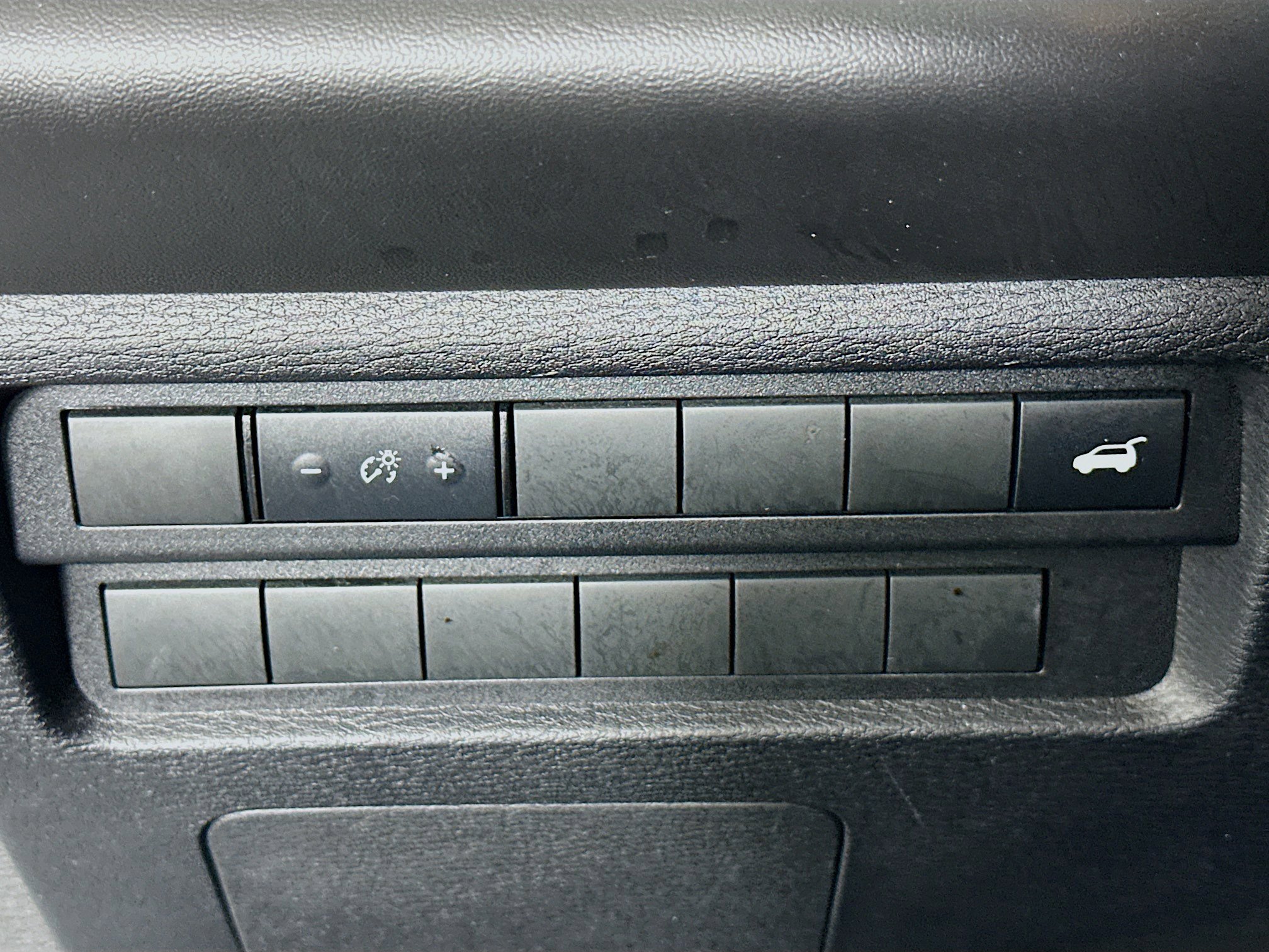 Used 2024 Mitsubishi Outlander SE image 16