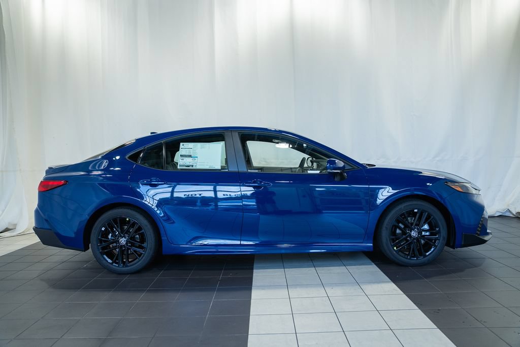 New 2026 Toyota Camry SE FWD image 3