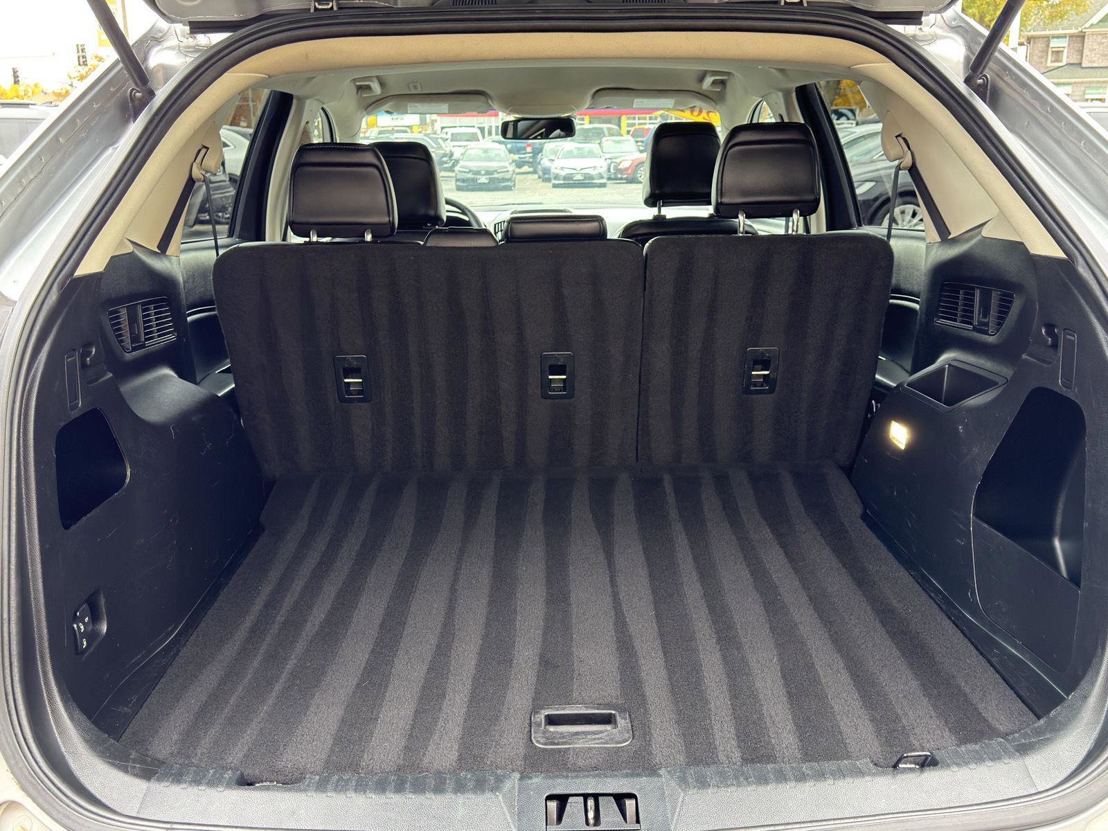 Used 2020 Ford Edge SEL image 38