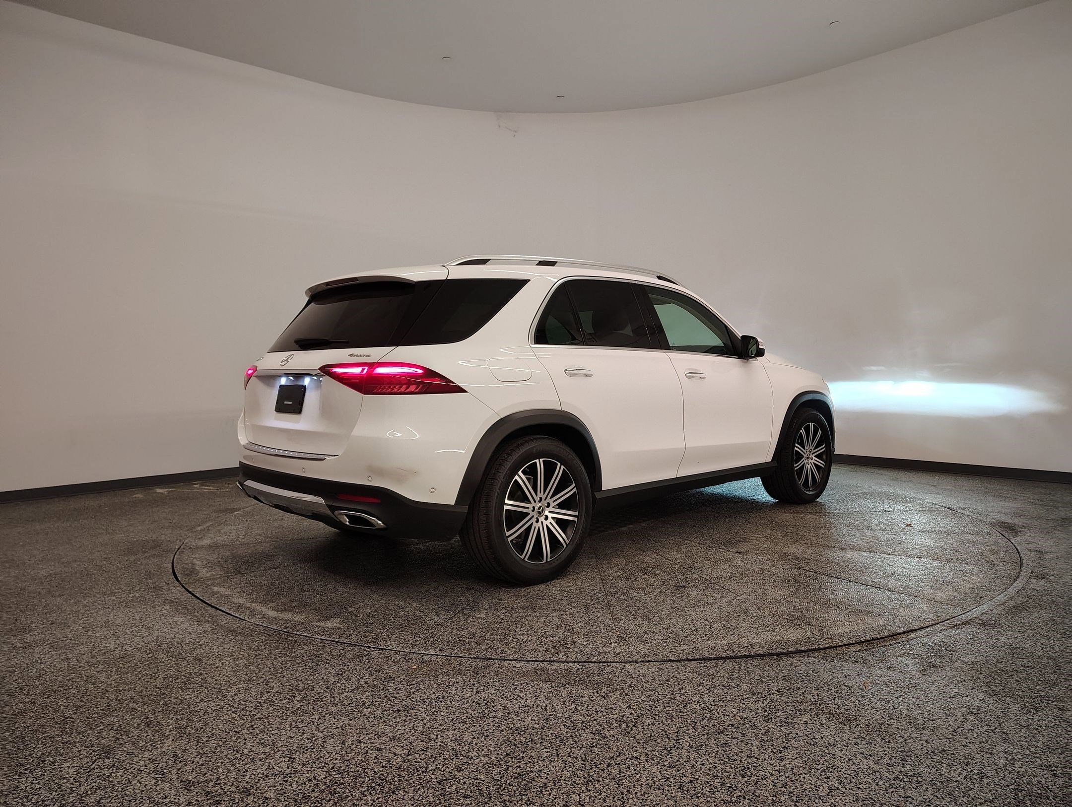 Used 2025 Mercedes-Benz GLE 350 4MATIC image 8