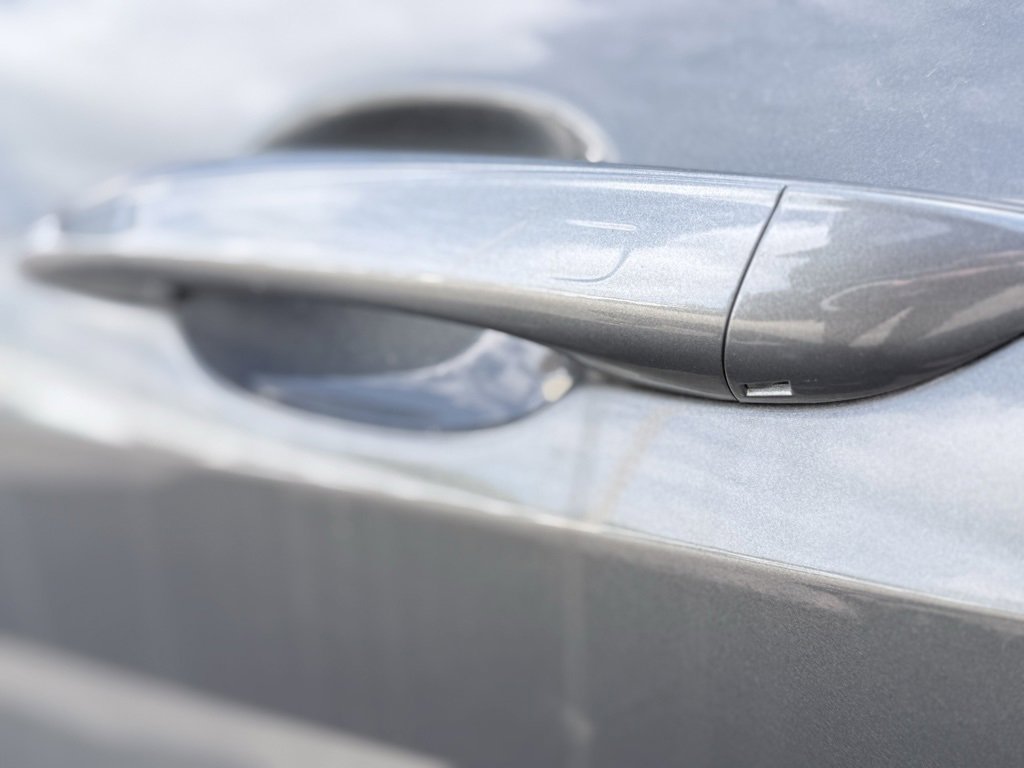 New 2025 Hyundai Elantra Limited image 30