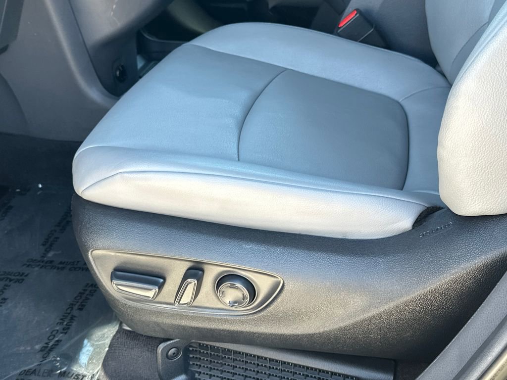 Used 2024 Toyota Sienna XLE image 20