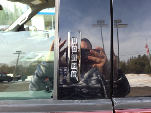 Used 2017 Ford F150 XLT w/ XTR Package image 10