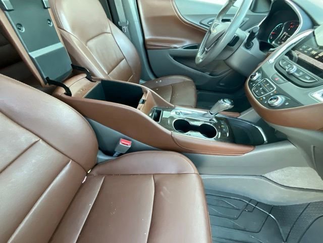 Used 2018 Chevrolet Malibu Premier w/ Premier Sun and Wheel Package FWD image 19