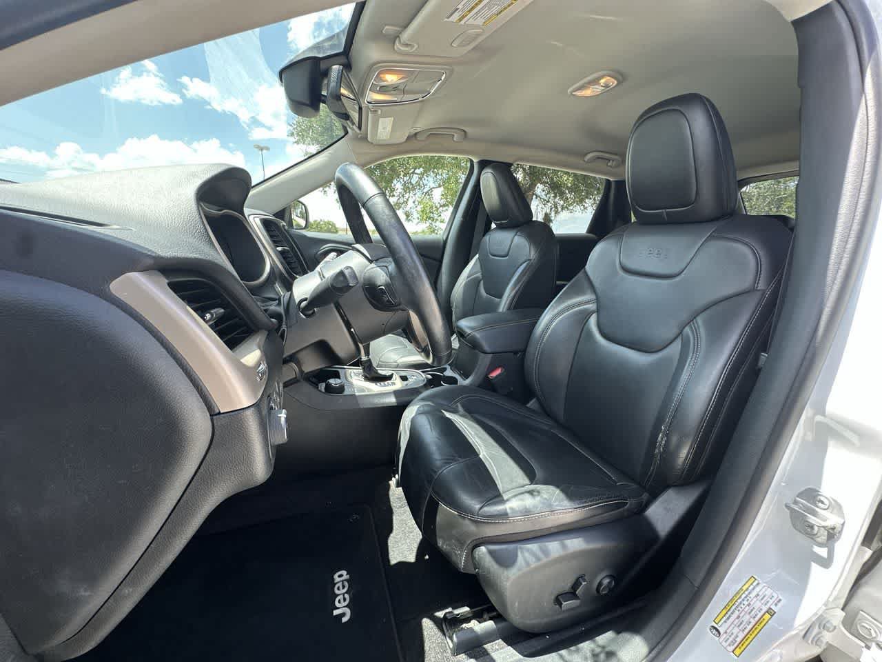 Used 2018 Jeep Cherokee Limited w/ High Altitude Package AWD/4WD image 16
