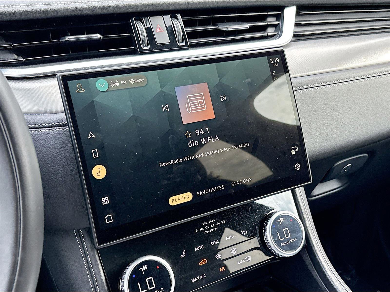 Used 2024 Jaguar F-PACE R-Dynamic S image 16