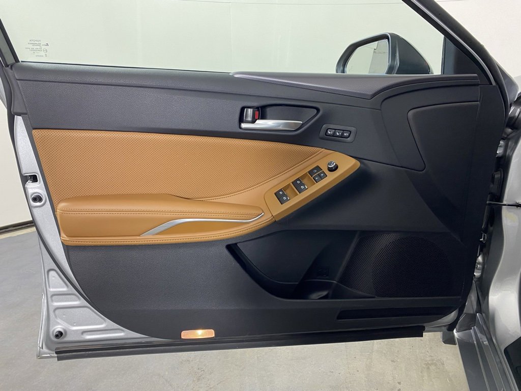 Used 2022 Toyota Avalon Touring image 24