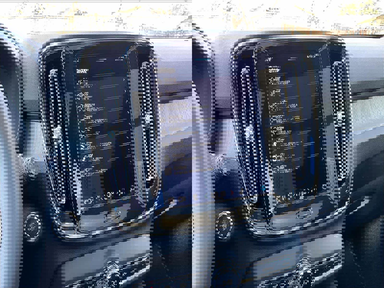 Used 2025 Volvo XC40 B5 Plus image 35