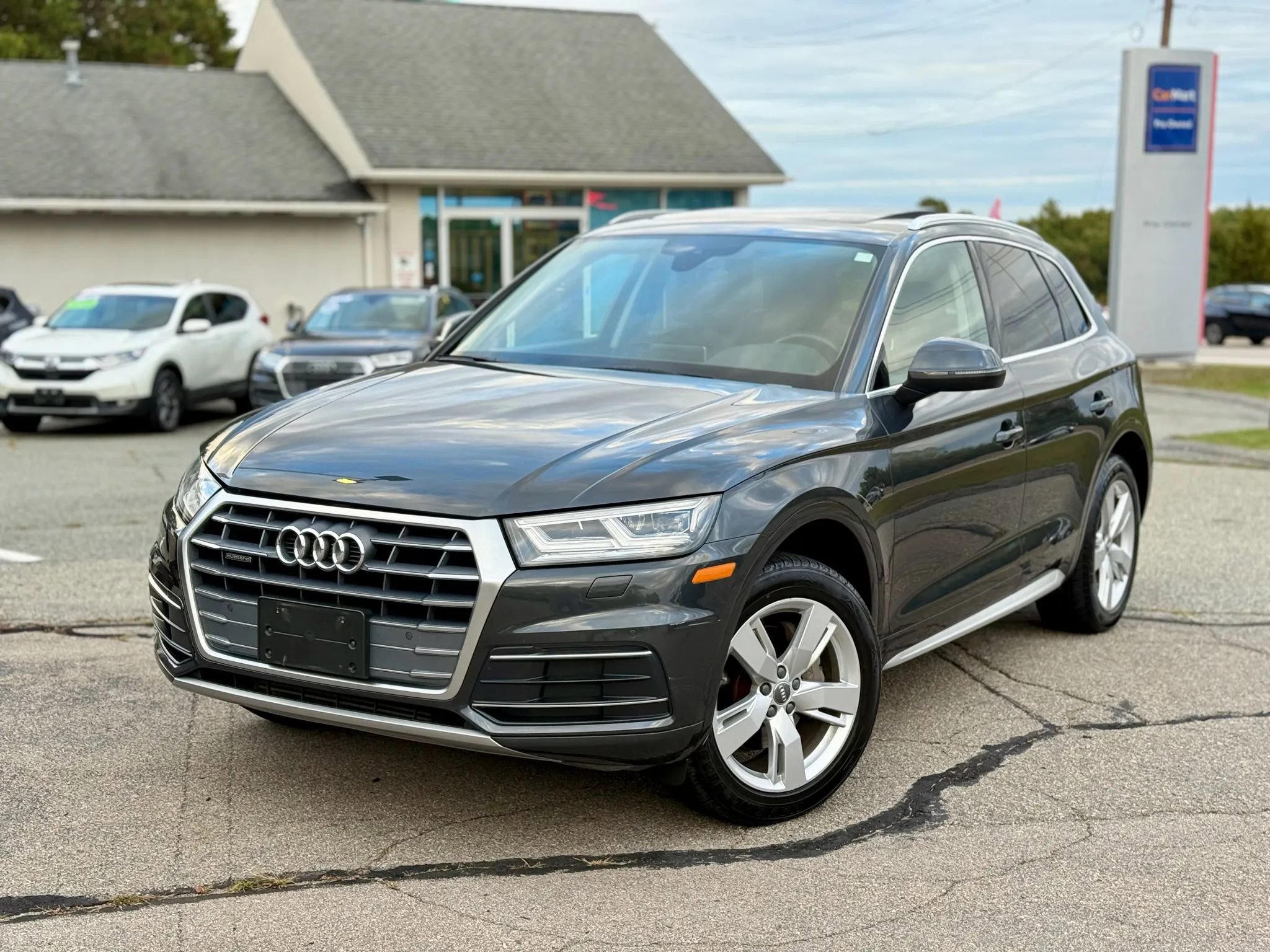 Used 2018 Audi Q5 2.0T Premium Plus w/ Premium Plus Package image 2