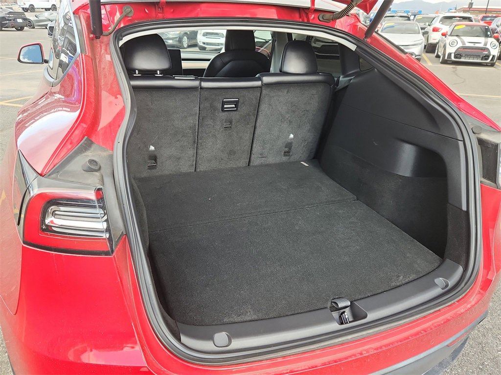 Used 2021 Tesla Model Y Long Range image 12