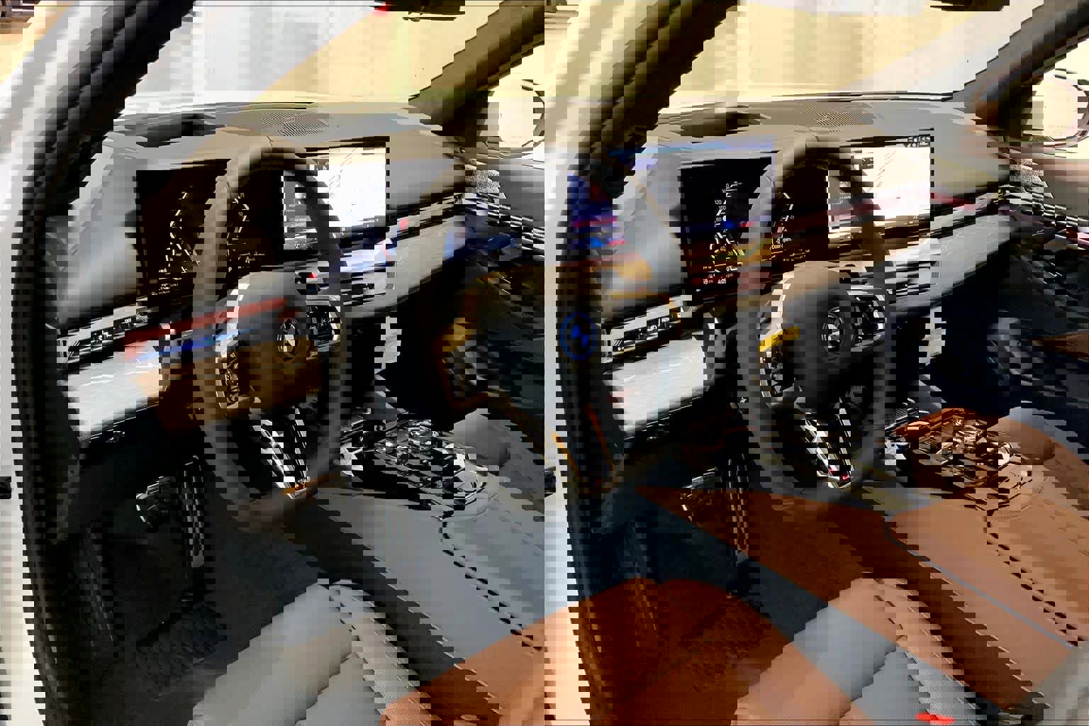 New 2026 BMW 550e xDrive w/ Executive Package AWD/4WD image 8