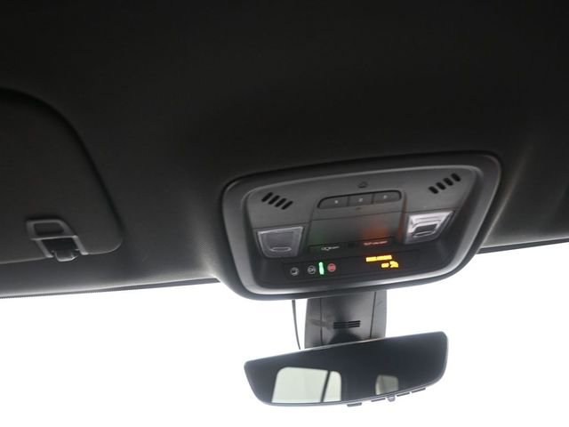 Used 2023 Chevrolet Traverse LT image 6