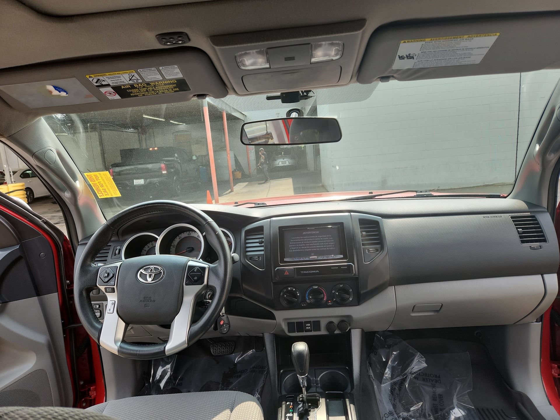 Used 2015 Toyota Tacoma PreRunner w/ Convenience Package RWD image 25