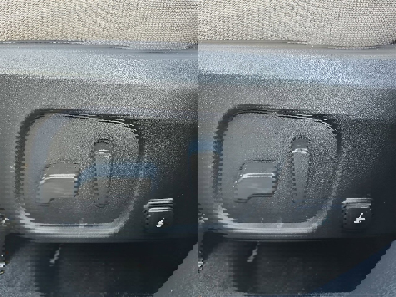 Used 2018 Subaru Forester 2.5i Premium w/ All-Weather Package image 28