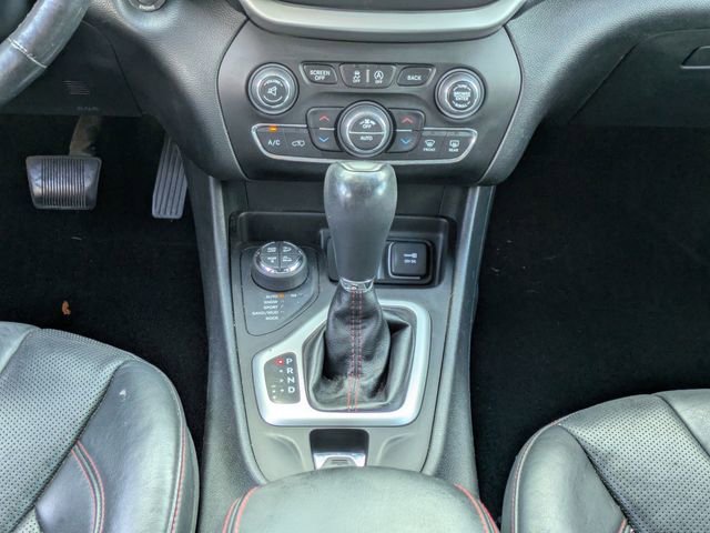 Used 2015 Jeep Cherokee Trailhawk w/ Comfort/Convenience Group image 19