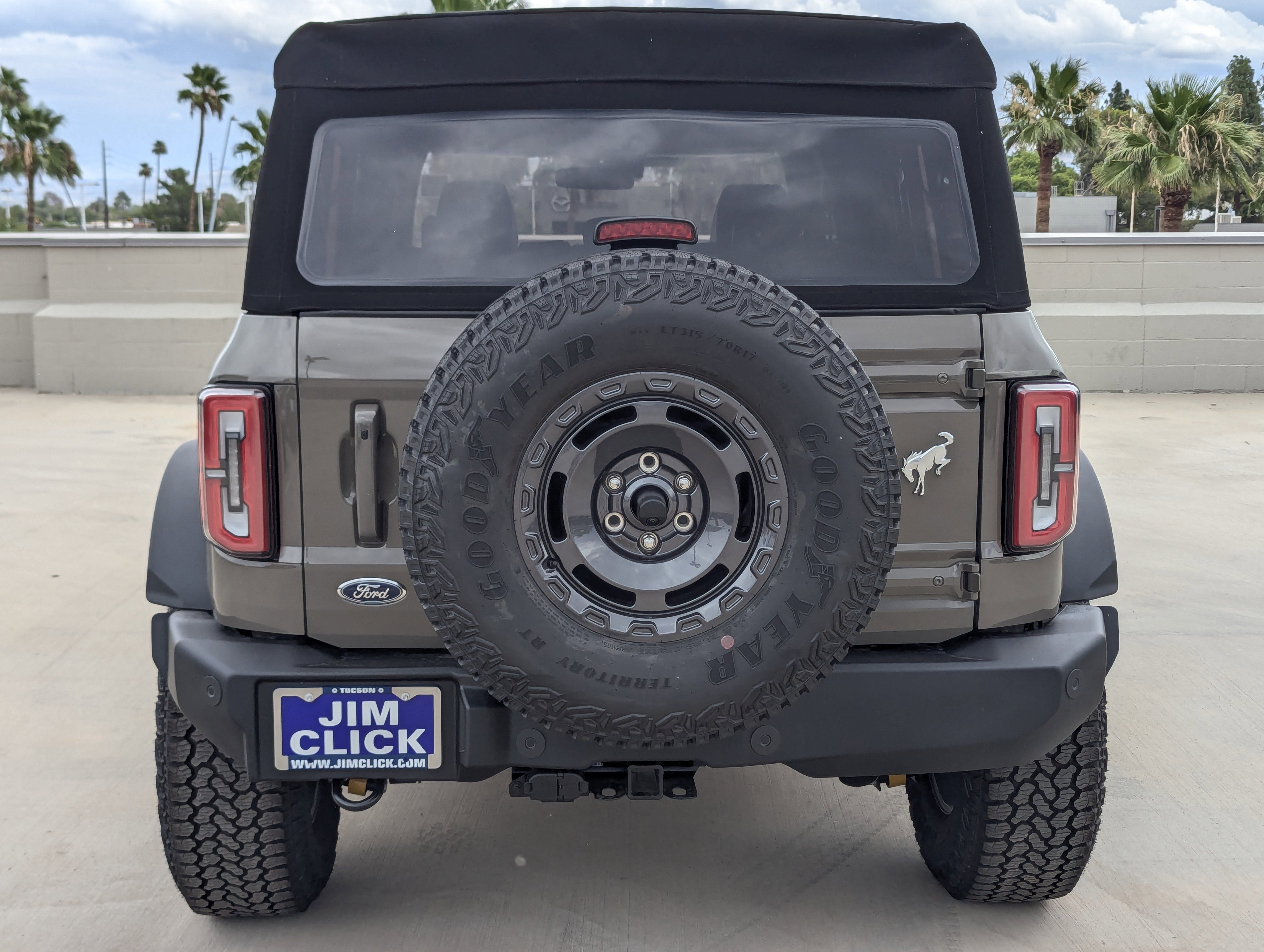 New 2025 Ford Bronco Outer Banks w/ Sasquatch Package image 3