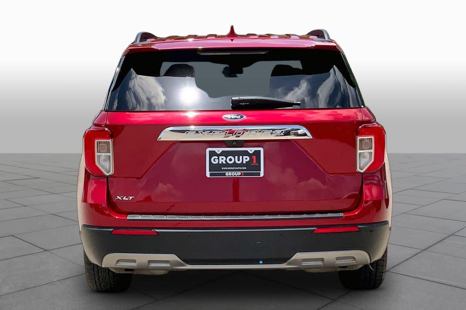 Used 2020 Ford Explorer XLT w/ Equipment Group 202A RWD image 5