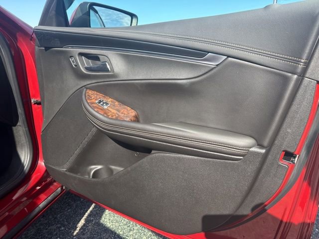 Used 2015 Chevrolet Impala LT w/ Convenience Package image 37