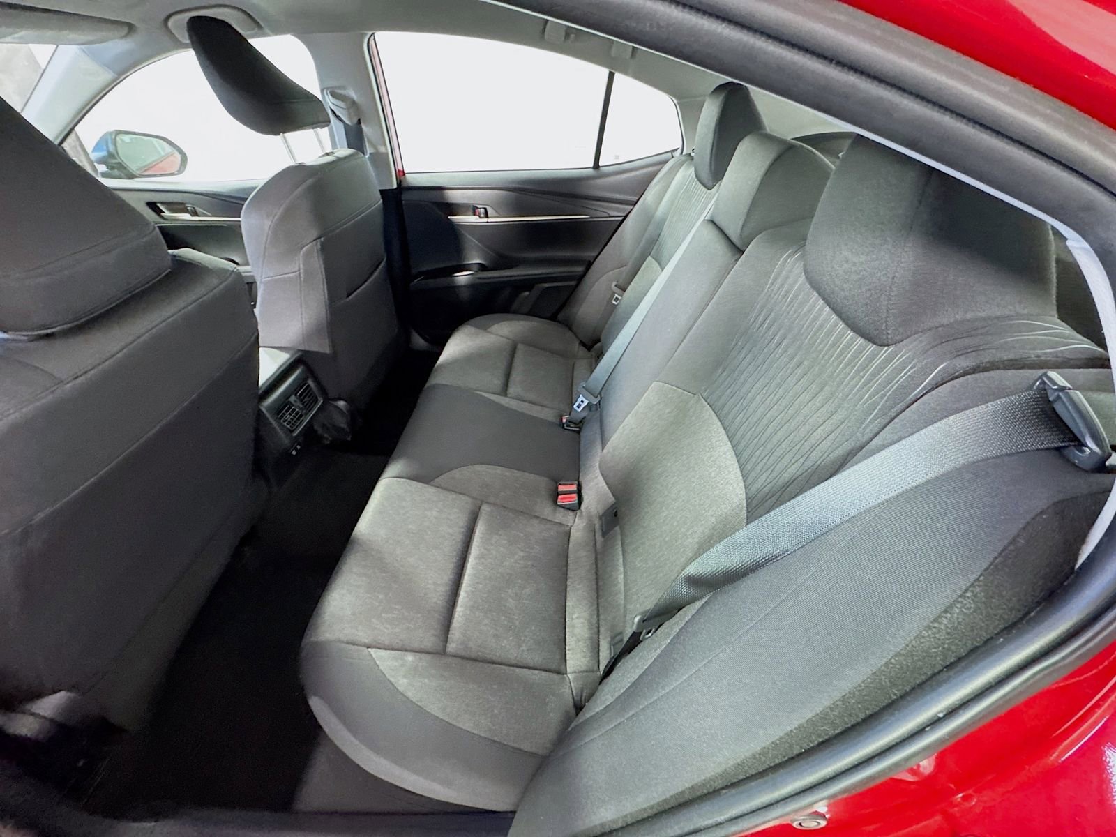 Used 2025 Toyota Camry LE image 18