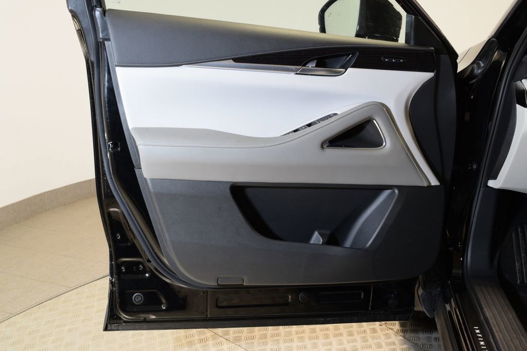 New 2026 INFINITI QX60 Autograph w/ Dark Cargo Package image 10