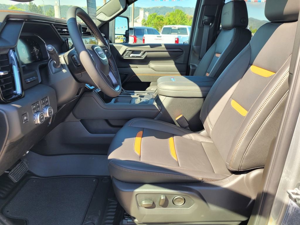 New 2026 GMC Sierra 2500 AT4 w/ AT4 Premium Plus Package AWD/4WD image 11