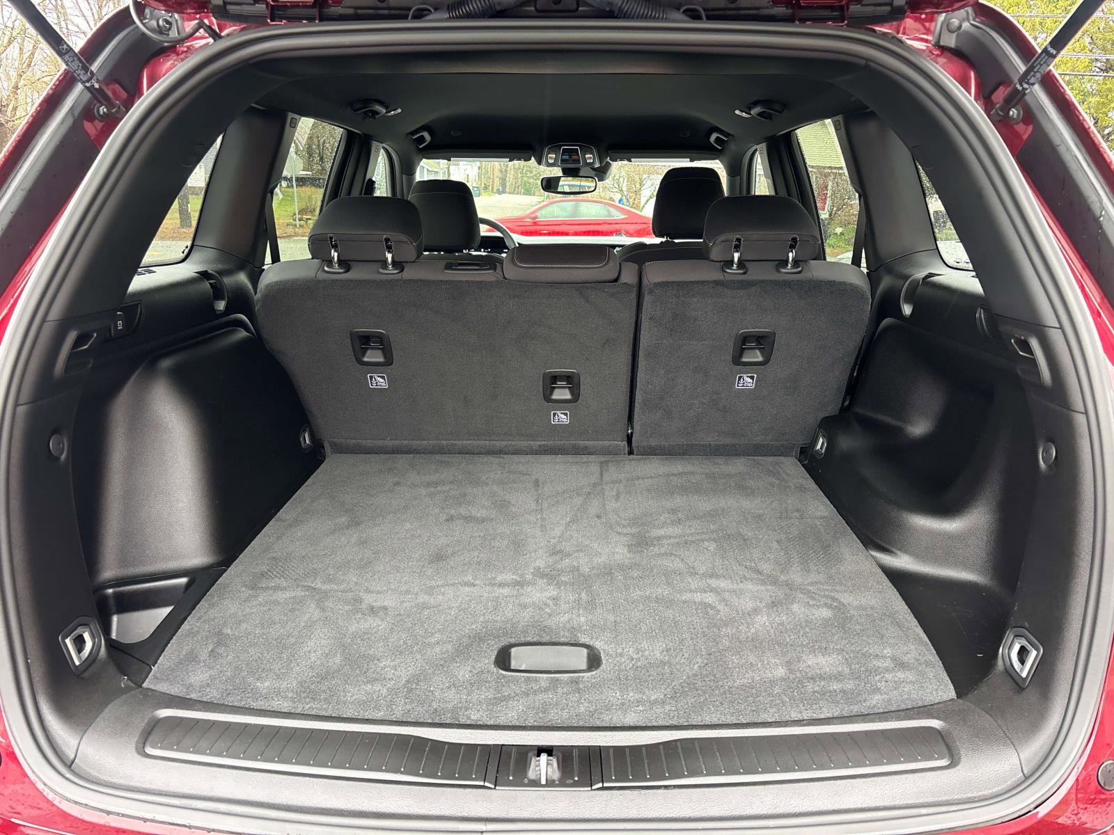 Used 2024 Jeep Grand Cherokee Laredo w/ Trailer Tow Package image 6