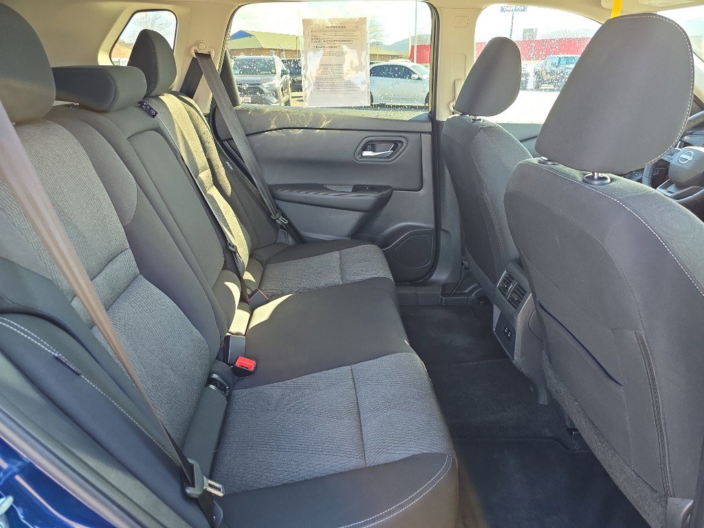 Used 2025 Nissan Rogue SV image 23