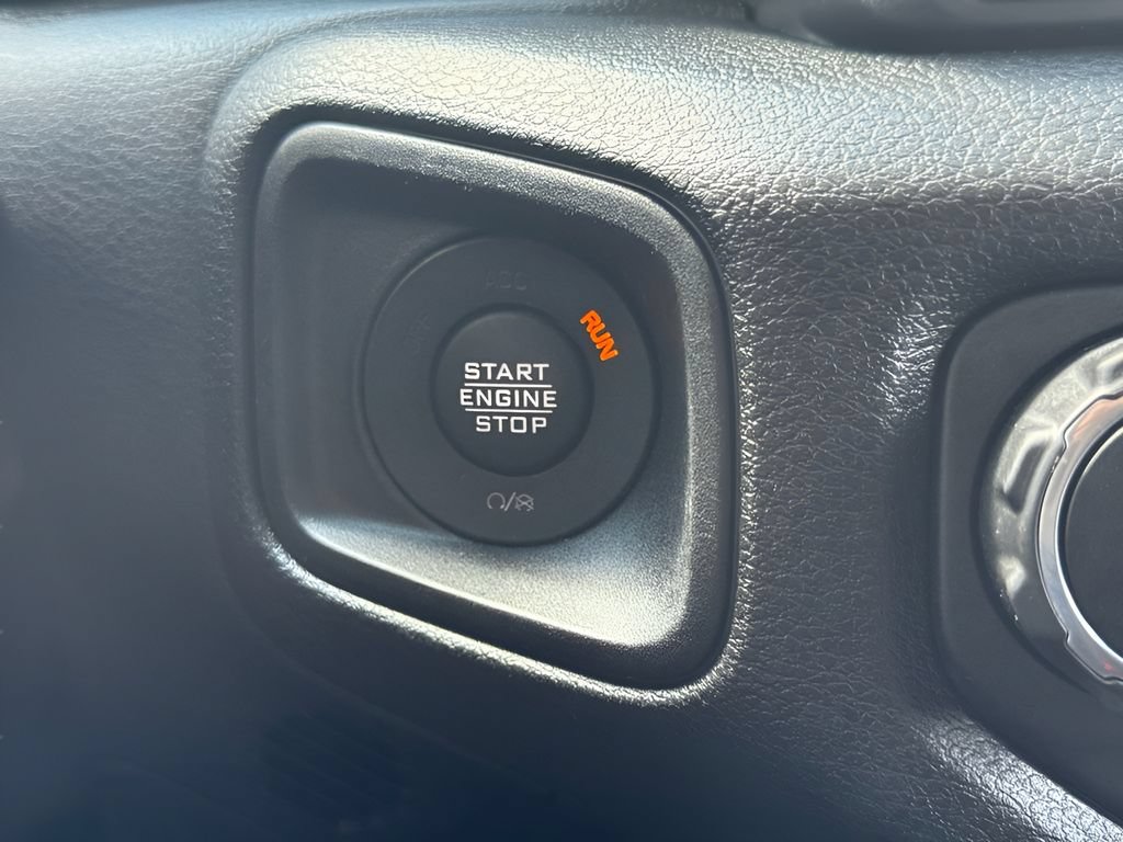 Used 2024 Jeep Gladiator Sport AWD/4WD image 12