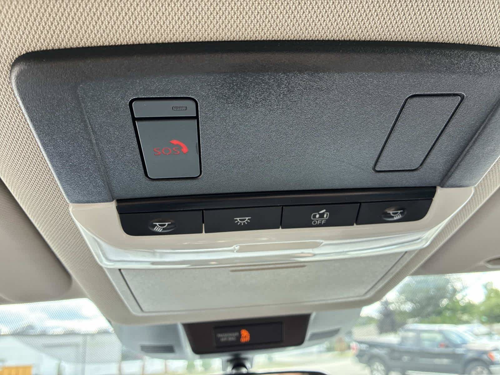 Used 2025 Nissan Rogue SV AWD/4WD image 42