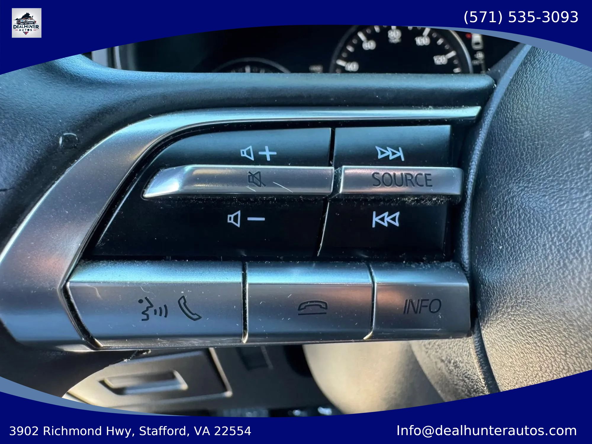 Used 2019 MAZDA MAZDA3 Hatchback FWD image 25
