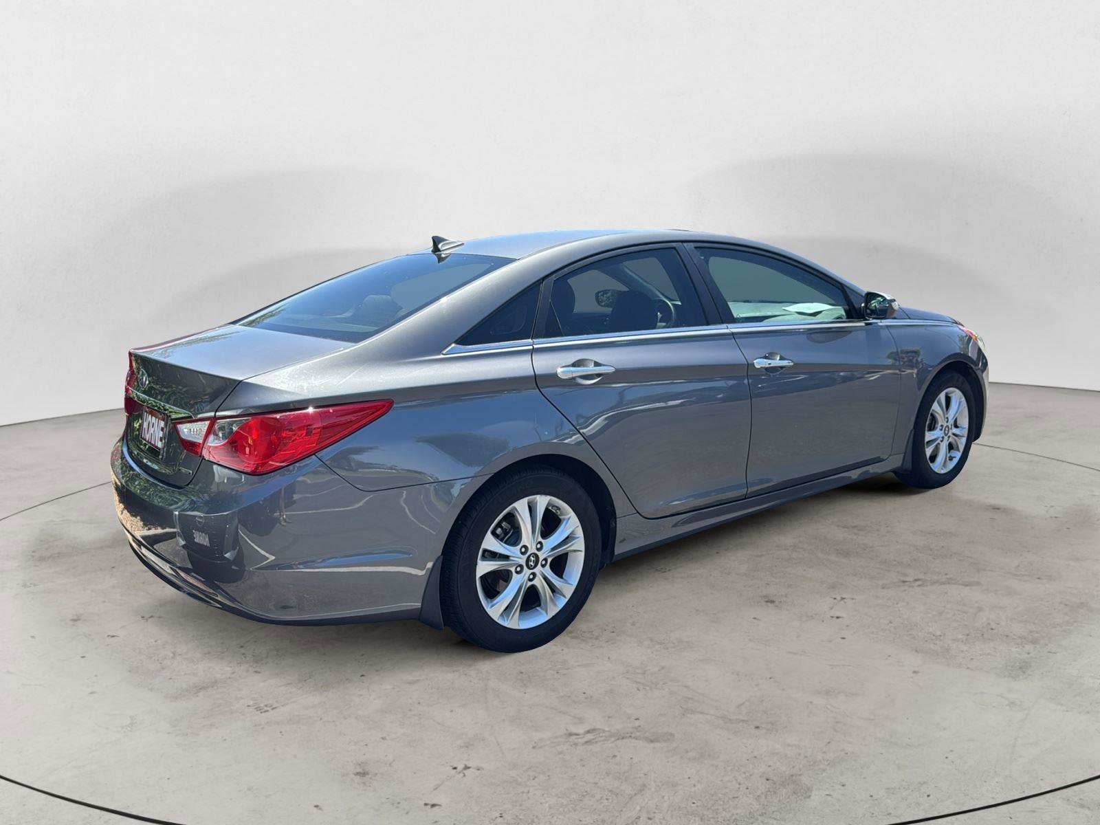 Used 2011 Hyundai Sonata Limited w/ Navigation Pkg 5 FWD image 5